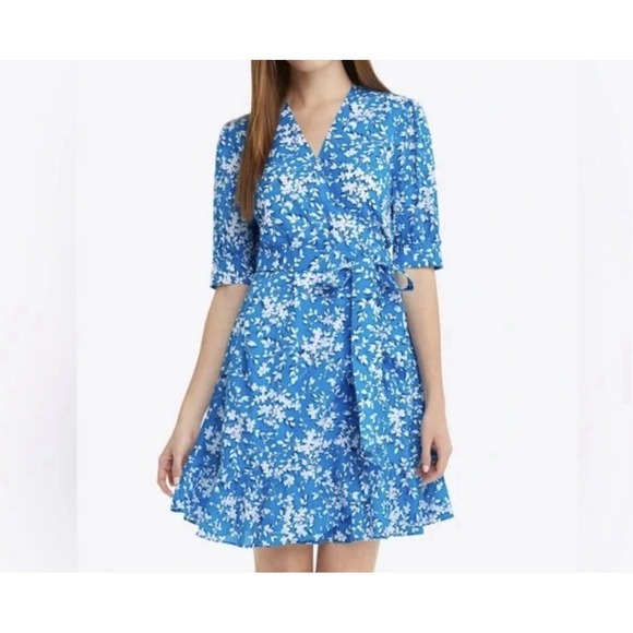 Draper James Dresses & Skirts - Draper James Blue Floral Wrap Dress Size 4 Feminine Ruffle Hem Lined. Necklace.